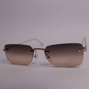 Metro - חום זהב